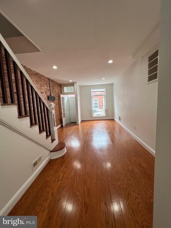 property at 806 N Rose St