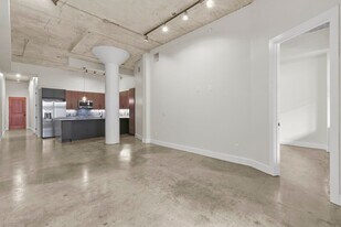 2323 Polk St in Houston, TX - Building Photo