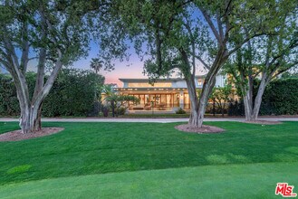 10424 Valley Spring Ln in Los Angeles, CA - Building Photo - Building Photo