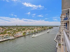 1600 S Ocean Dr in Hollywood, FL - Building Photo - Building Photo