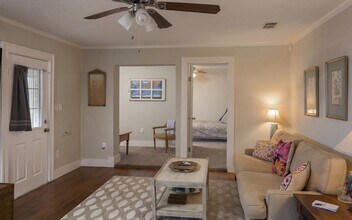 2016 Clover Ln in Fort Worth, TX - Building Photo - Building Photo