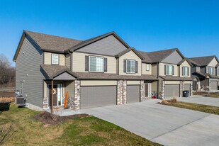 Greystone Townhomes in Grain Valley, MO - Building Photo