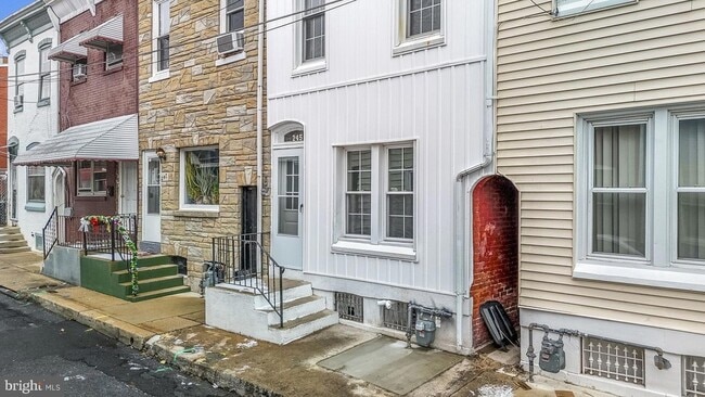 property at 245 Mulberry St