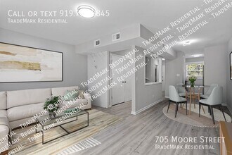 705 S Moore St in Clayton, NC - Building Photo - Building Photo
