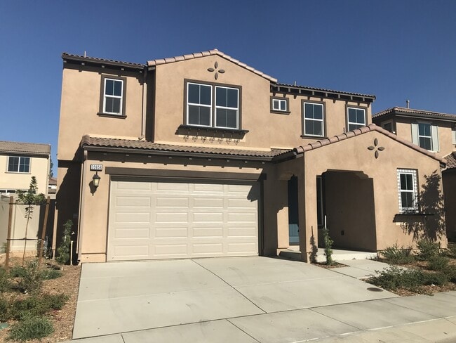 39656 Strada Gabrille in Lake Elsinore, CA - Building Photo - Building Photo