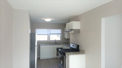 7835 E King Pl in Tulsa, OK - Building Photo - Building Photo