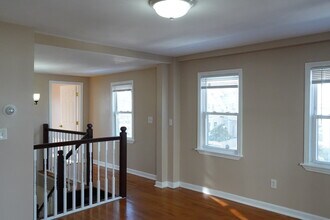 14 School St, Unit B in Boston, MA - Building Photo - Building Photo