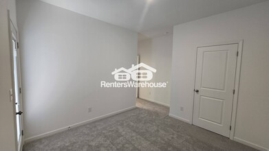 6137 Wayburn St in Tucker, GA - Building Photo - Building Photo