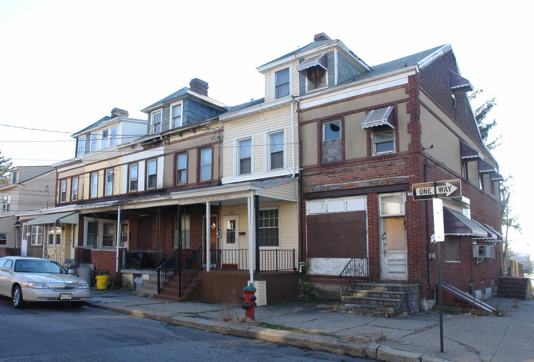 161-169 Wayne Ave in Trenton, NJ - Building Photo