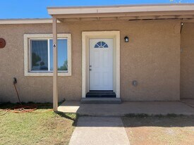1001 Elledge Dr, Unit 5 in Sierra Vista, AZ - Building Photo