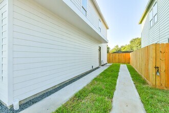 164 Wallace St in Houston, TX - Building Photo - Building Photo