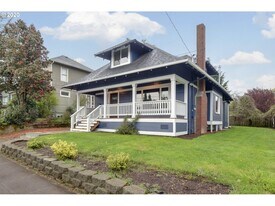 3653 SE Gladstone St in Portland, OR - Building Photo