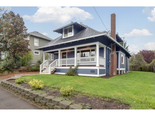 property at 3653 SE Gladstone St