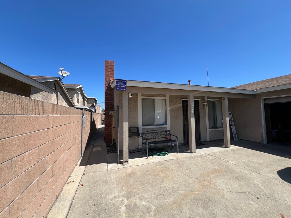 4297 Farquhar Ave, Unit 4287 in Los Alamitos, CA - Building Photo