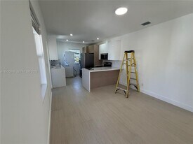 1045 SW 8th Ave in Miami, FL - Building Photo
