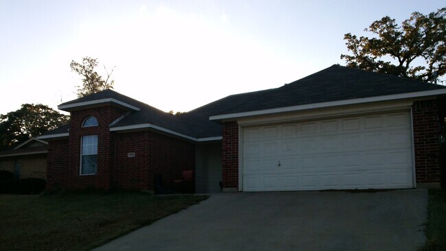 property at 1516 Barron Ln