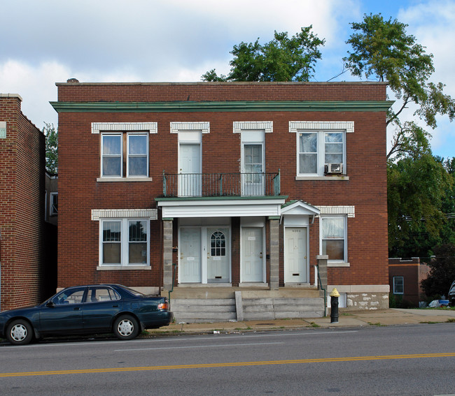 4001 Gravois Ave in St. Louis, MO - Building Photo - Building Photo