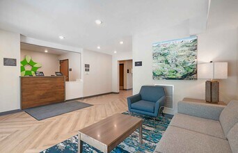 Furnished Studio-Wildwood in Wildwood, FL - Building Photo - Building Photo