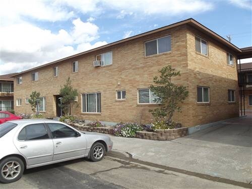 Keystone & Moon Apartments in Connell, WA - Foto de edificio