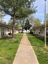 Pacific Village Apartments in Pacific, MO - Building Photo - Building Photo