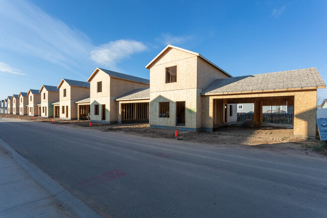 Wellington Row Apartments in Wellington, CO - Building Photo - Building Photo