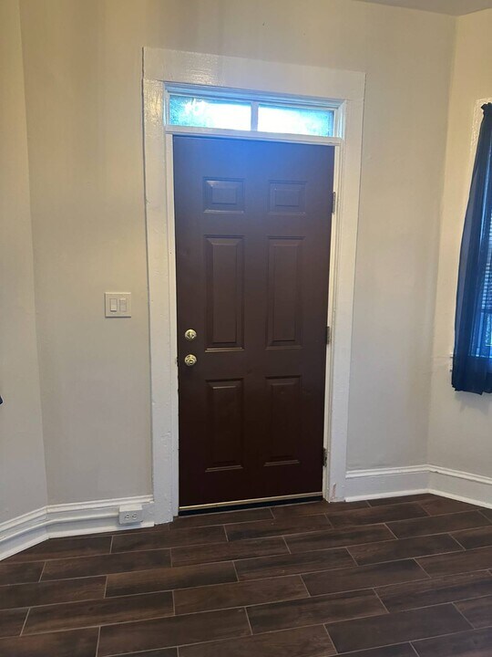 1150 Barwick St in Floral Park, NY - Building Photo