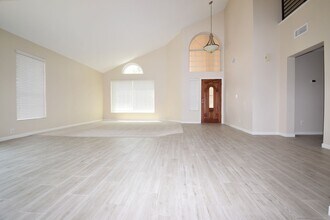 16005 S 42nd St in Phoenix, AZ - Building Photo - Building Photo