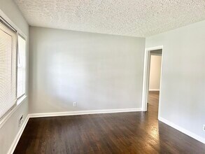1987 Longdale Dr in Decatur, GA - Building Photo - Building Photo