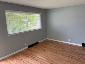 2413 Chesstal St in St. Charles, MO - Building Photo - Building Photo