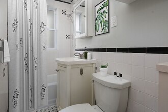 123 Winthrop Rd in Brookline, MA - Building Photo - Building Photo