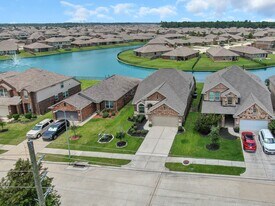3791 Lake Bend Shore Dr in Spring, TX - Building Photo