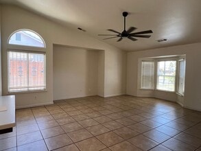 1820 Catherine Ave in Sanger, CA - Building Photo - Building Photo