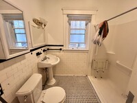 88 Naples Rd, Unit 2 in Brookline, MA - Foto de edificio - Building Photo