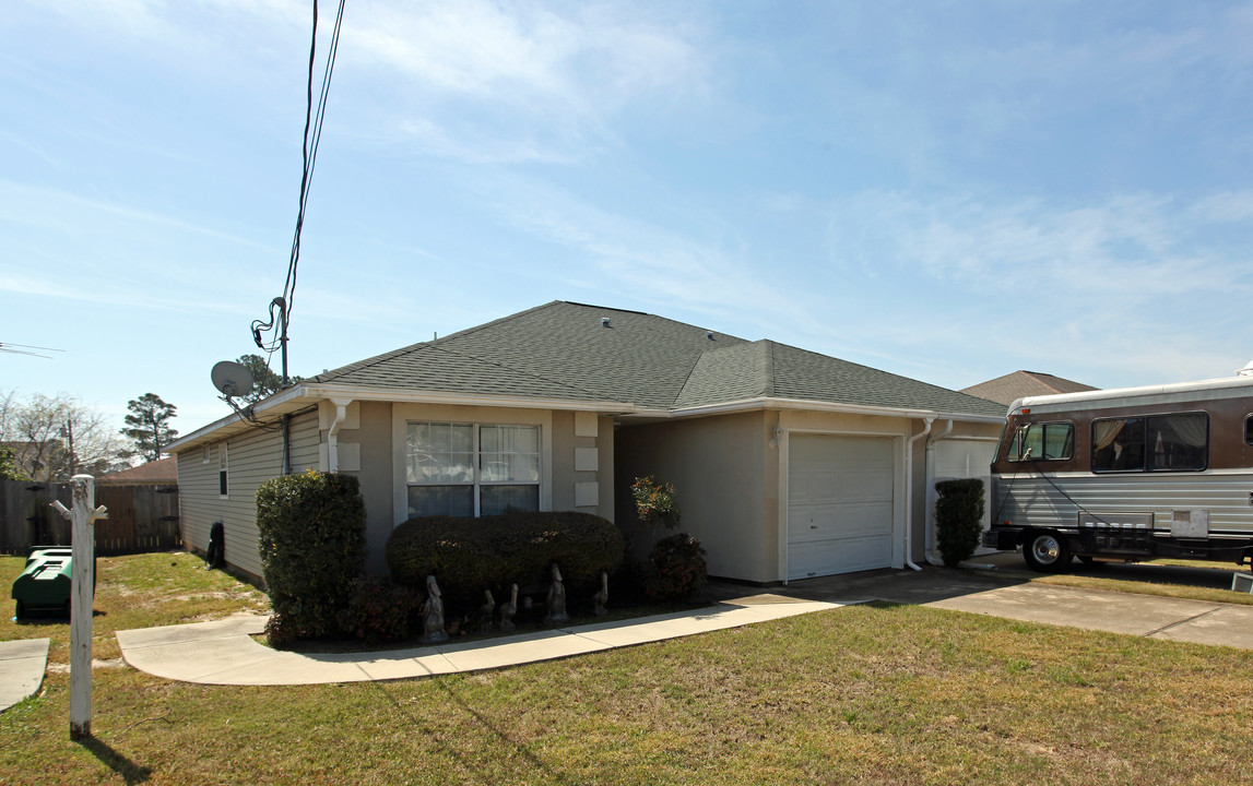 3213-3215 Fernwood Dr in Gulf Breeze, FL - Building Photo