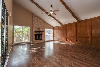 7411 Betanna Dr in Houston, TX - Building Photo - Building Photo