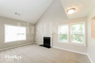 6770 Bent Creek Dr in Rex, GA - Foto de edificio - Building Photo