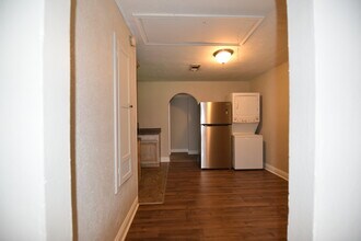 1713 Ordway St in Port Neches, TX - Foto de edificio - Building Photo