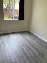 927 Delport Ave, Unit Apt 2 in Santa Rosa, CA - Building Photo - Building Photo
