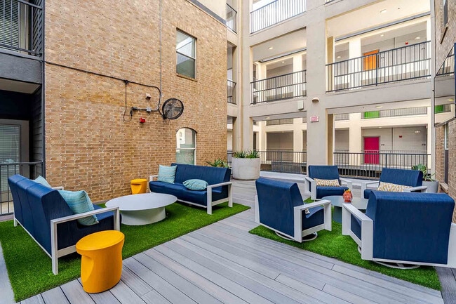 21 Pearl in Austin, TX - Foto de edificio - Building Photo