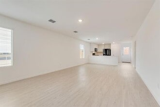 1258 Basswood Dr in Wilmer, TX - Building Photo - Building Photo