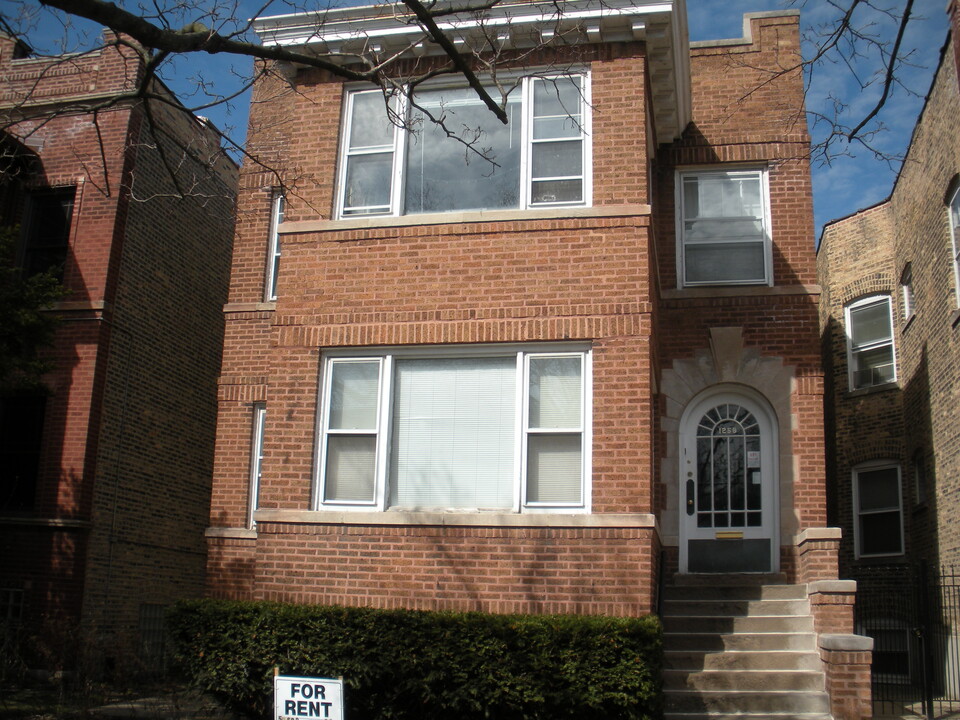 1256 W Arthur Ave, Unit 1256A 1st in Chicago, IL - Foto de edificio