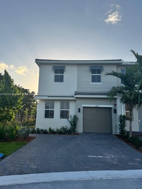 247 SW 169th Ln in Pembroke Pines, FL - Building Photo