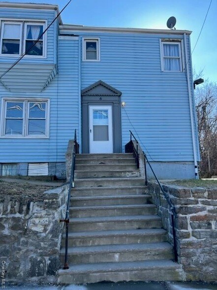 6 Lockwood Ave in Yonkers, NY - Foto de edificio