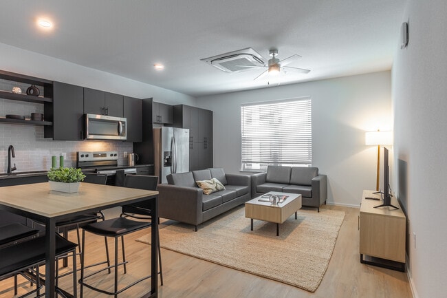 UNITi Bishop Arts in Dallas, TX - Building Photo - Interior Photo