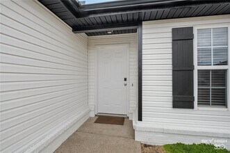 906 SW Terry Ln in Bentonville, AR - Building Photo - Building Photo