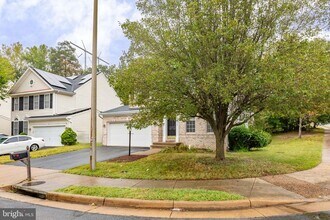 17575 Deweys Run Ln in Dumfries, VA - Building Photo - Building Photo