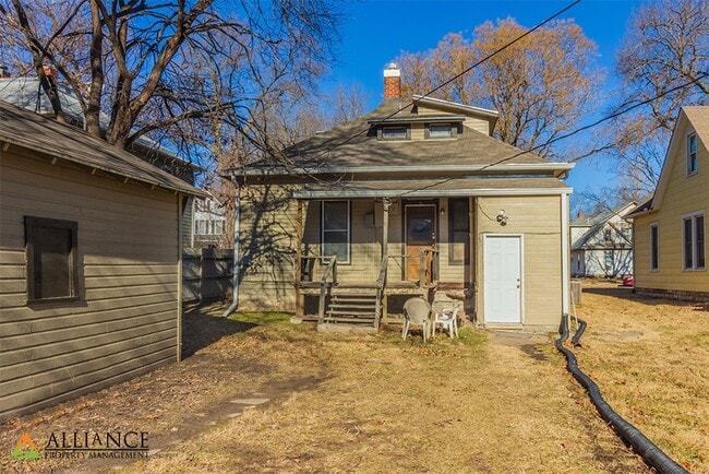 909 Leavenworth St in Manhattan, KS - Building Photo - Building Photo