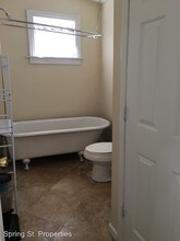 201 Spring St in Charleston, SC - Building Photo - Building Photo