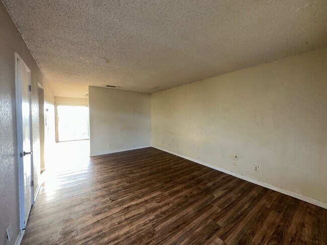 1002 Eastside Dr in Killeen, TX - Building Photo - Building Photo