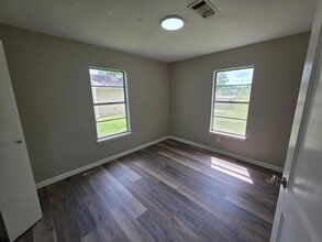 7186 Headlee Rd in Lumberton, TX - Building Photo - Building Photo